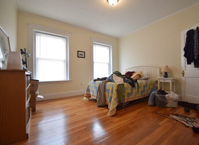191 Winthrop Rd Unit 3