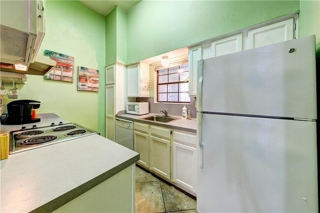 Photo - 1908 San Antonio St Unit 310