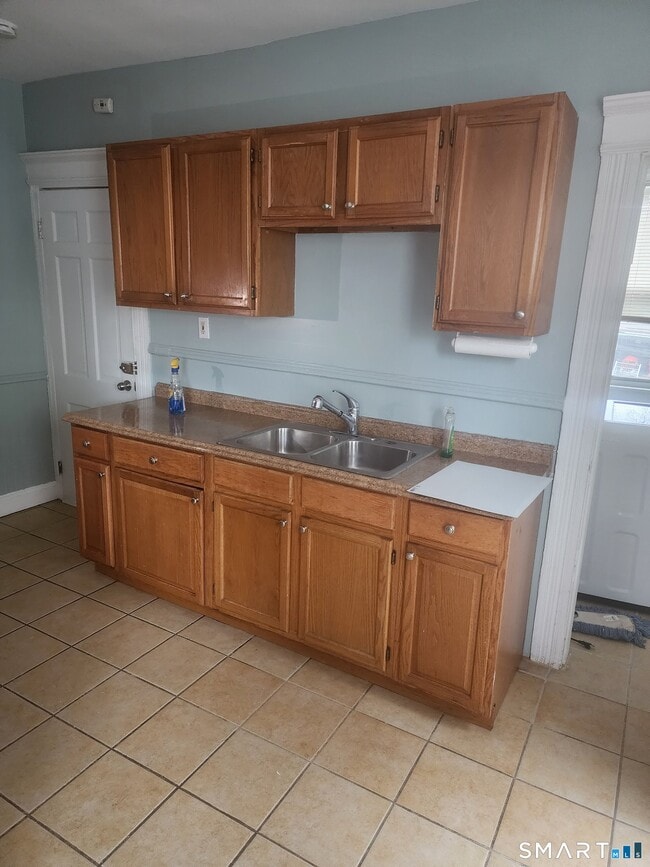 Photo - 2744 Main St