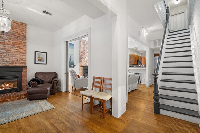 Photo - 1408 S St NW Unidad ID1047363P