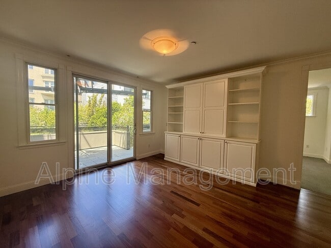 Photo - 3316 California St Unit Main