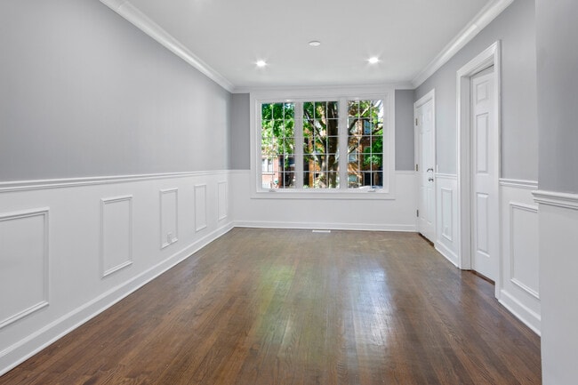 Photo - 4251 N Lawndale Ave Unit 2