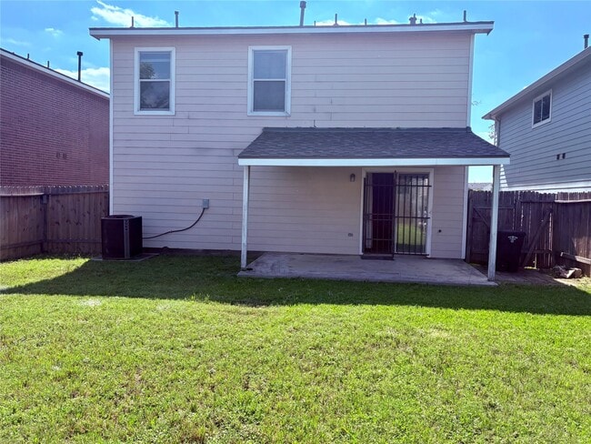 Photo - 7806 Maverick Trace Ln