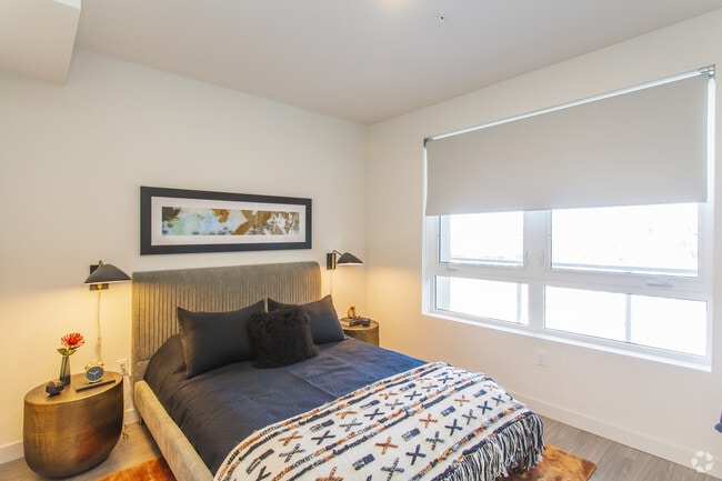 1 BR, 1 BA - 790 SF - Valentina by Alta