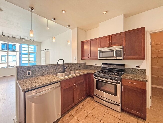 Photo - Modern Downtown Condo – 2BR/1BA in the Hea... Unit 610