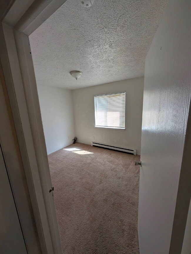 Photo - 719 Peachtree Pl