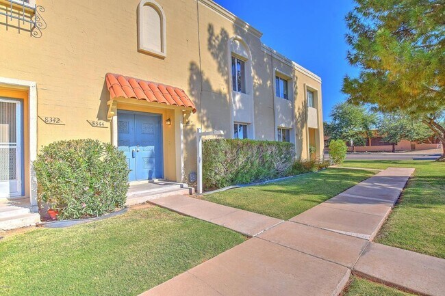 Photo - 8344 E Chaparral Rd