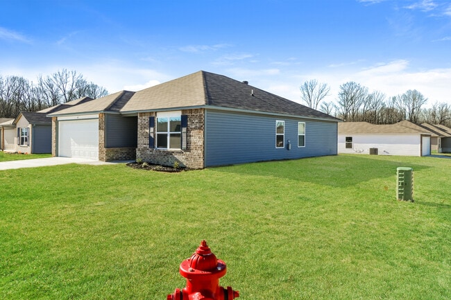 Photo - 47 10 Point Ln