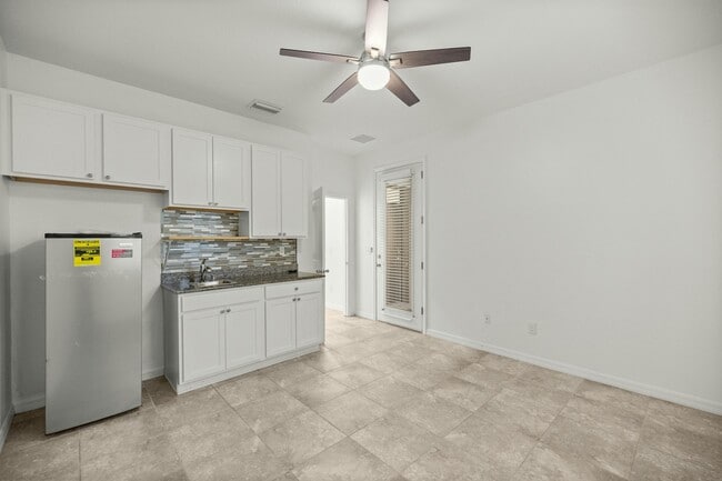 Photo - 5023 SW 58th Pl