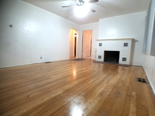 Photo - 1904 Lead Ave SE