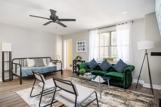 300 W Peachtree St NW Unit SI ID1299377P
