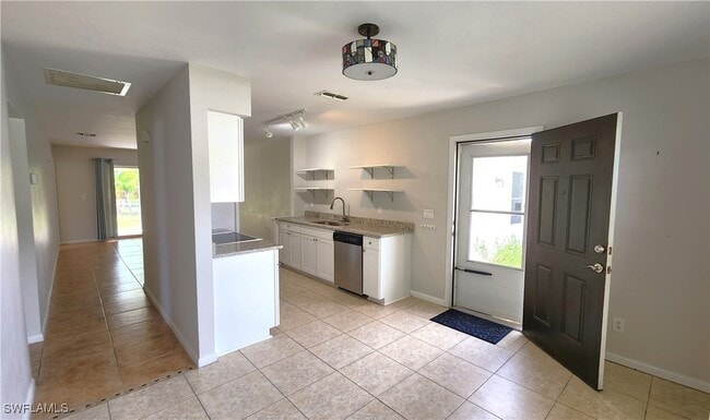 Photo - 4615 SE 4th Pl