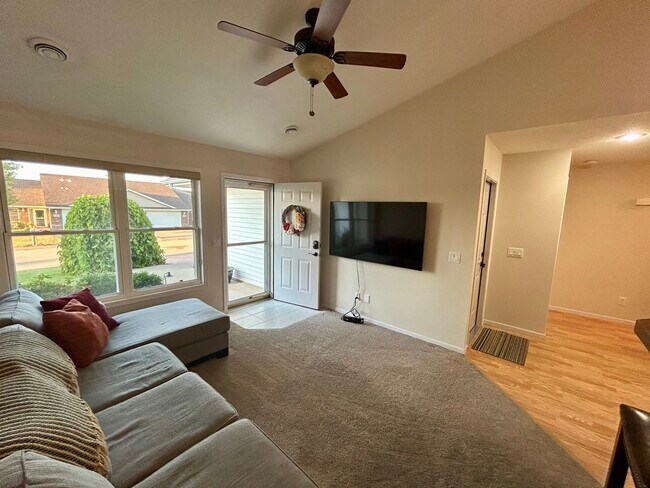 Photo - 6118 Seven Springs Dr