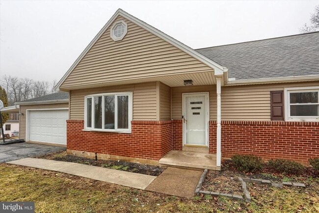 Photo - 685 Knight Rd