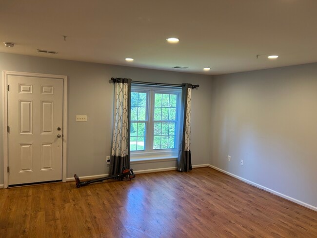 Living Room - 8549 Bells Ridge Ter