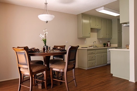 Photo - Pinewood Villas Apartments