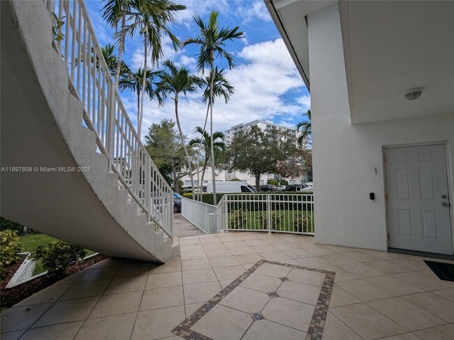 Photo - 6930 Rue Vendome Unit 4
