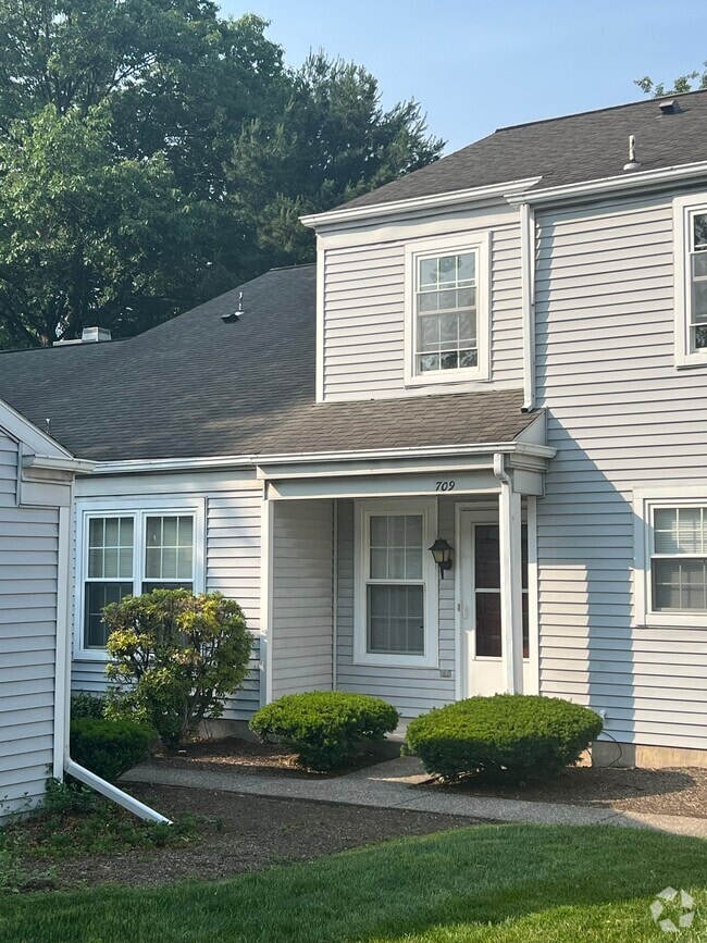 Building Photo - 709 Cambridge Ct Rental