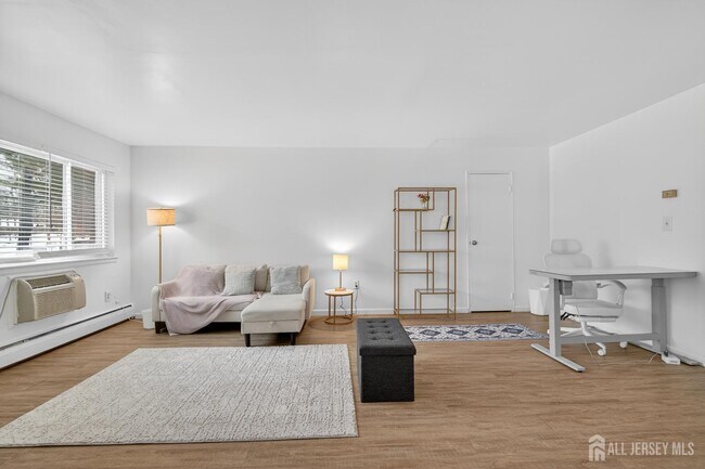 Photo - 22 Lake Ave Unit 5a