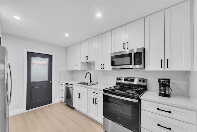 Photo - 3009 W Binnicker Ave Unidad A