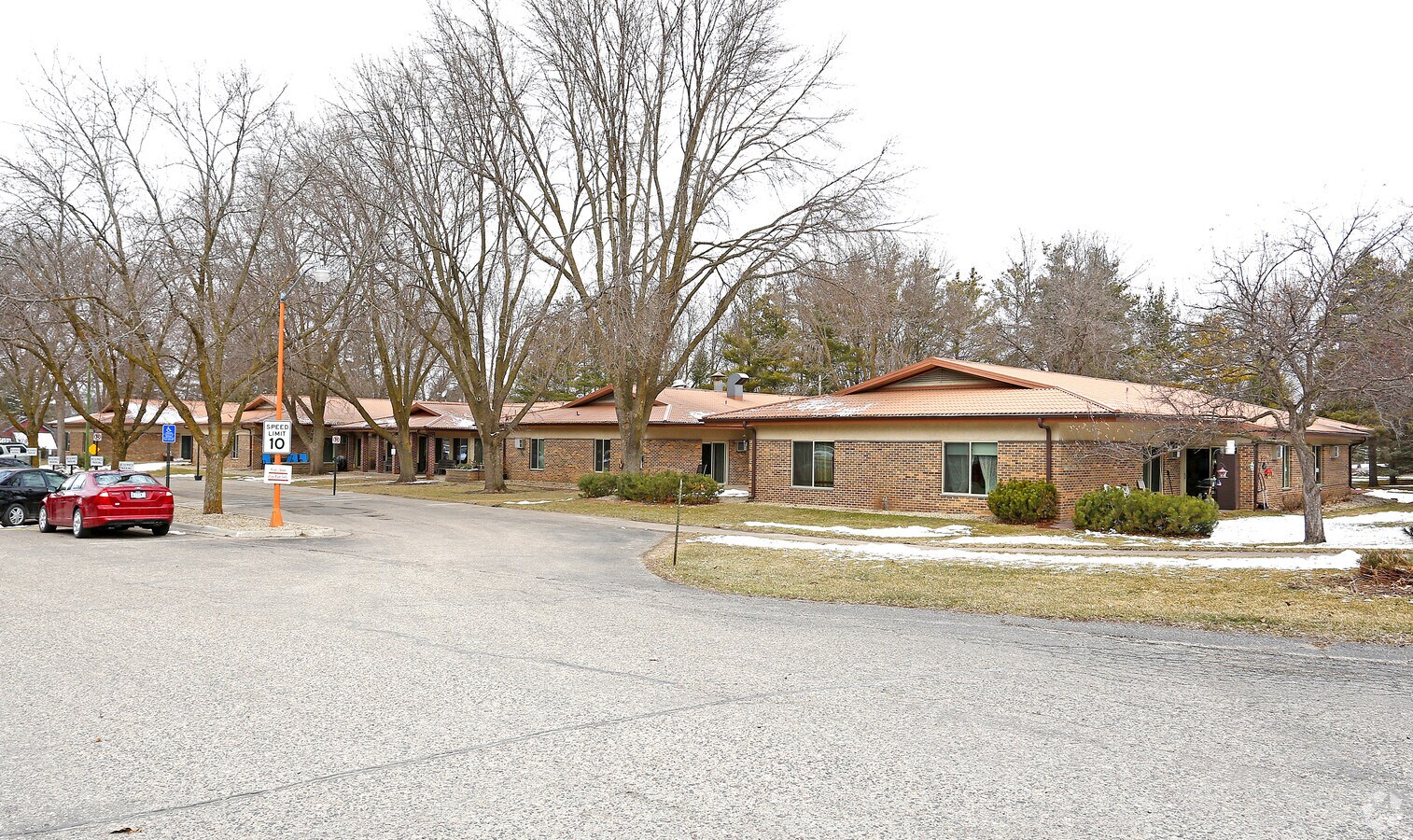 Crow River Villa Apartments - Crow River Villa Apartments