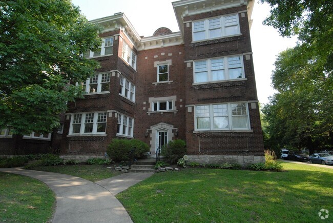 Building Photo - Condo on Lafayette Ave in St Louis City Unit 2E