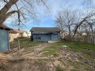 Photo - 813 E Oak St