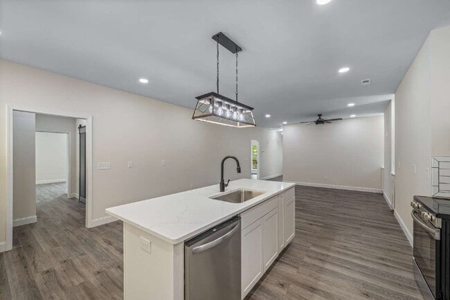 Photo - "Brand New 3-Bed, 3-Bath Retreat with Modern LVP Flooring in the Heart of Fort Payne!"