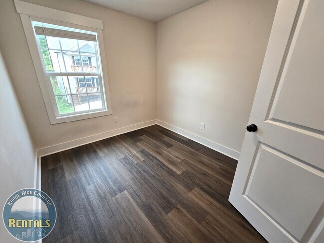 Photo - 3/2.5 Modern Home off 421 in Boone, R-2 Zoned