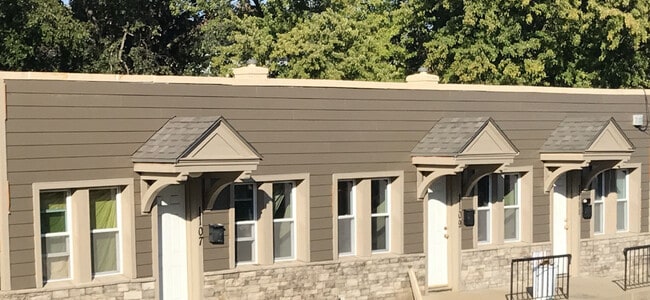 Building Photo - 1107-1111 26th St Unit 1109