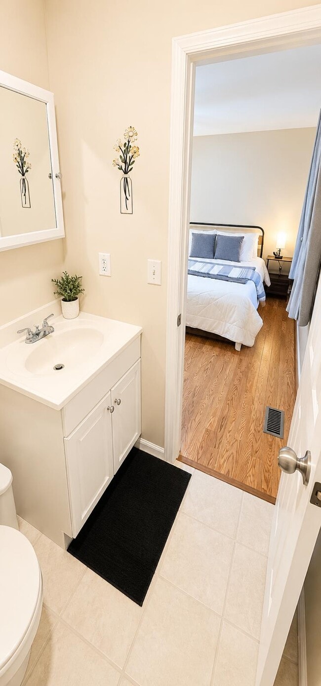 Master Bathroom (Room 1) - 9 Heritage Ln