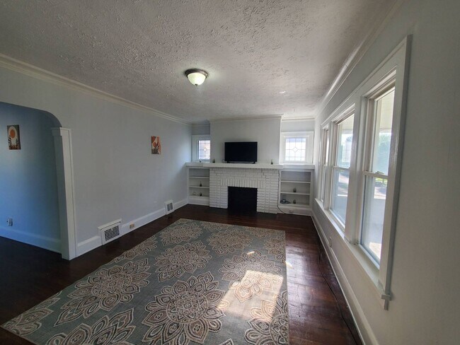 Photo - 15711 Grovewood Ave Unit 2