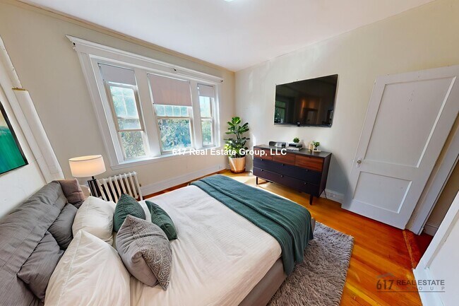 Photo - 1788 Beacon St Unidad 6