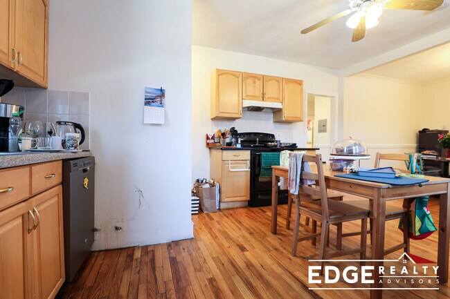 Photo - 54 Lawton St Unit 1