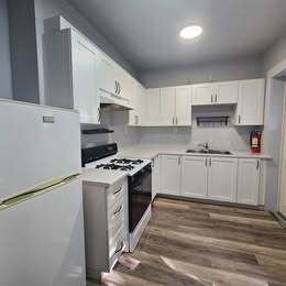 Photo - 1-4587 Cole Crescent Unit 1 - 4585