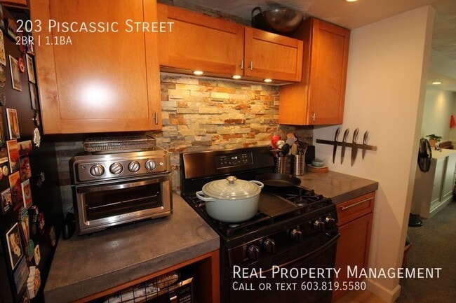 Photo - 203 Piscassic St