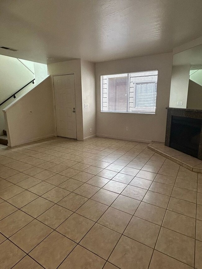 3 Klondike Ct Unit B
