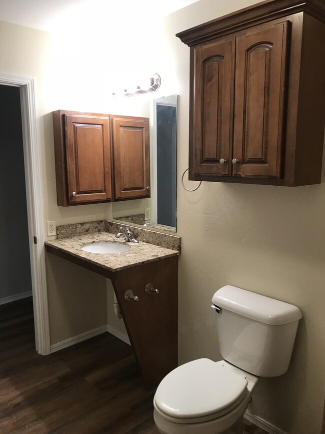 Photo - 1815 W Wiley St Unidad #300