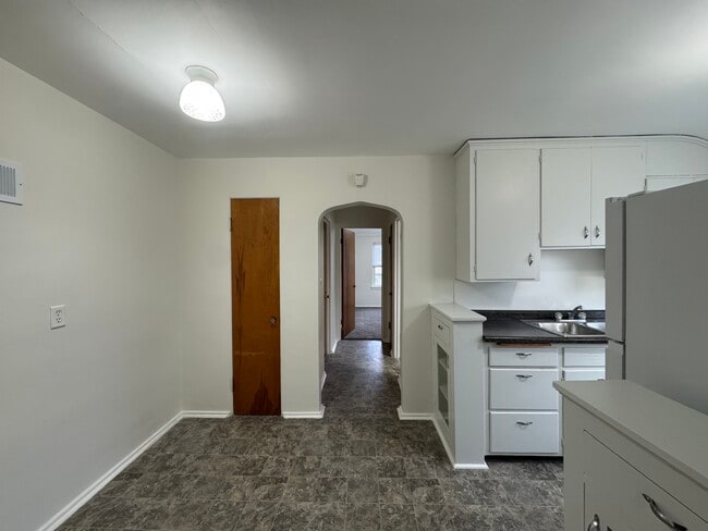 1713 Goff Ave Unit 2