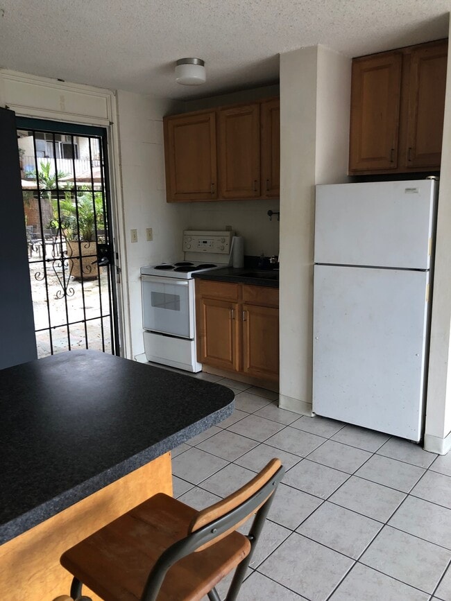 Photo - 1914 University Ave Unit 212