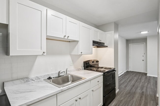 10-20 Thorn St