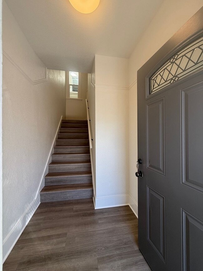 Photo - Newly Renovated Upper Unit – Bright 3BD / 1.5BA Unit 1052