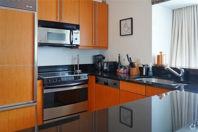 Building Photo - 1435 Brickell Ave Unit 3412 Rental