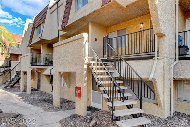 Building Photo - 1303 Darlene Way Unit 405B Rental
