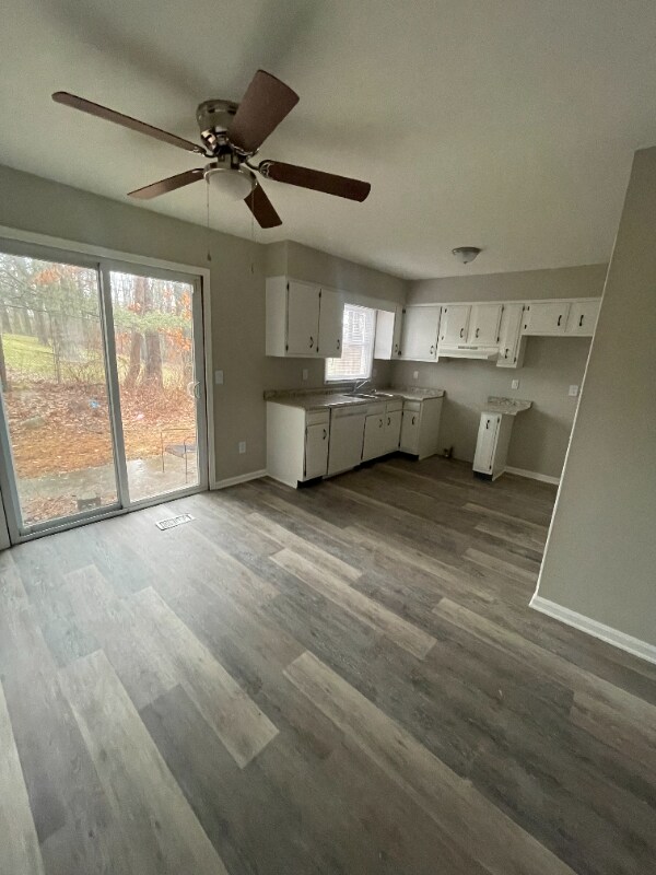 Photo - 2222 Harsh Ave SE
