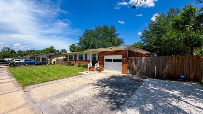 Building Photo - 3219 Fruitwood Ln