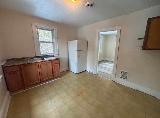 Photo - 254 Hillside Ave Unit 2