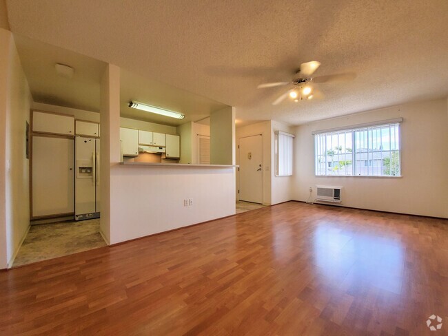 Building Photo - Available May 12, 2025 | 2 Bedroom, 2 bath... Rental