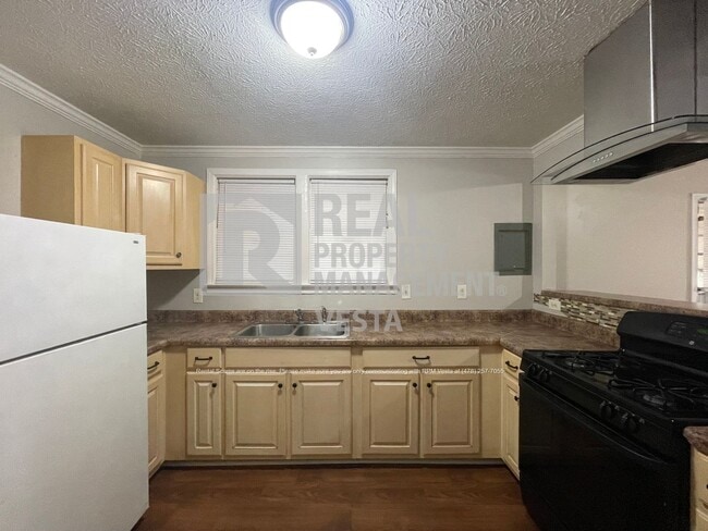Photo - 1214 James St