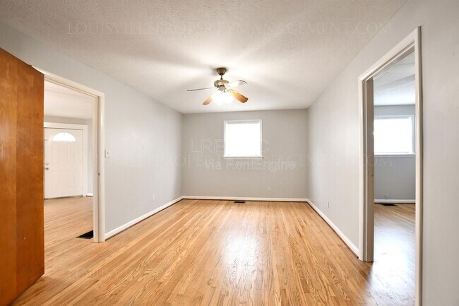 Photo - 170 Gillette Ave